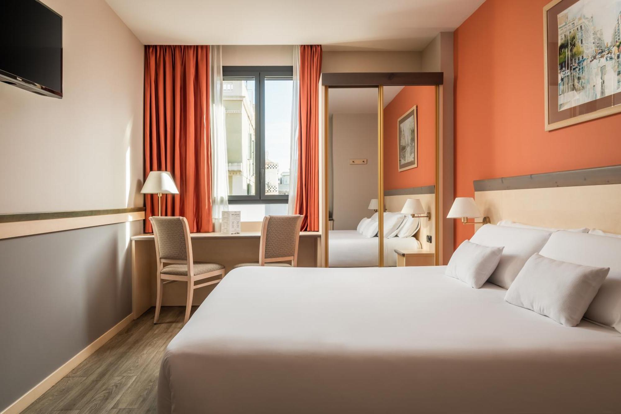 Hotel Petit Palace Trencadis 4*