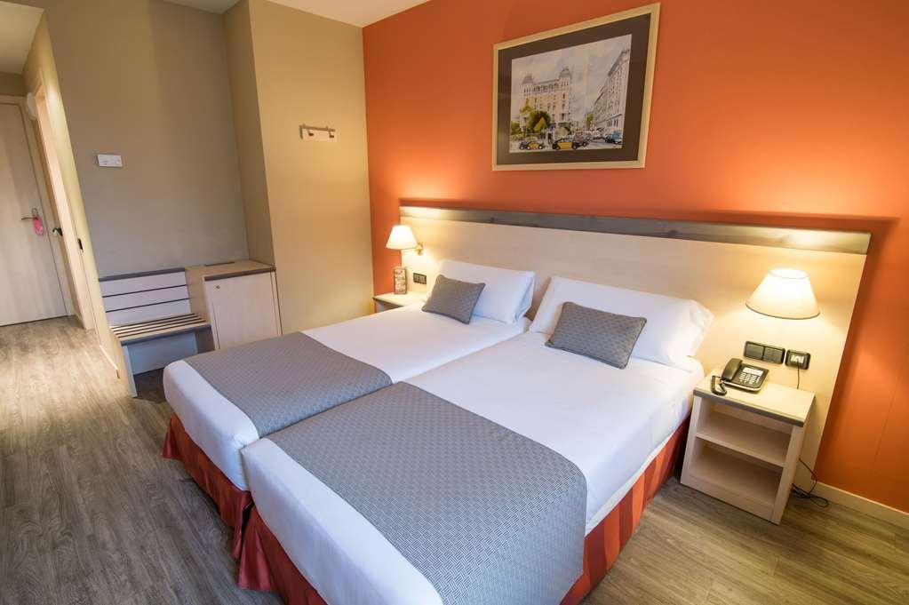 Petit Palace Trencadis Hotel