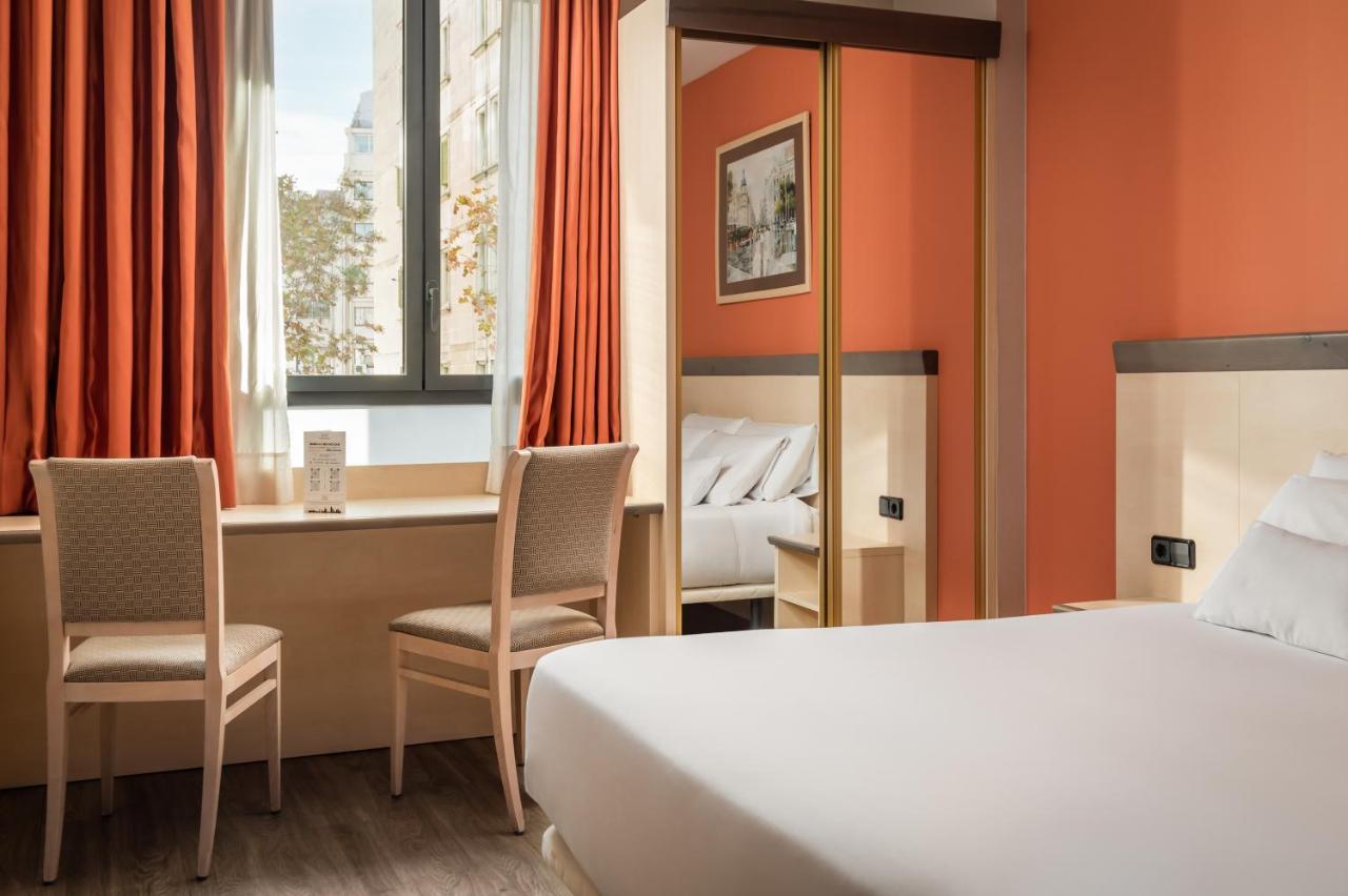 Petit Palace Trencadis Hotel 4*